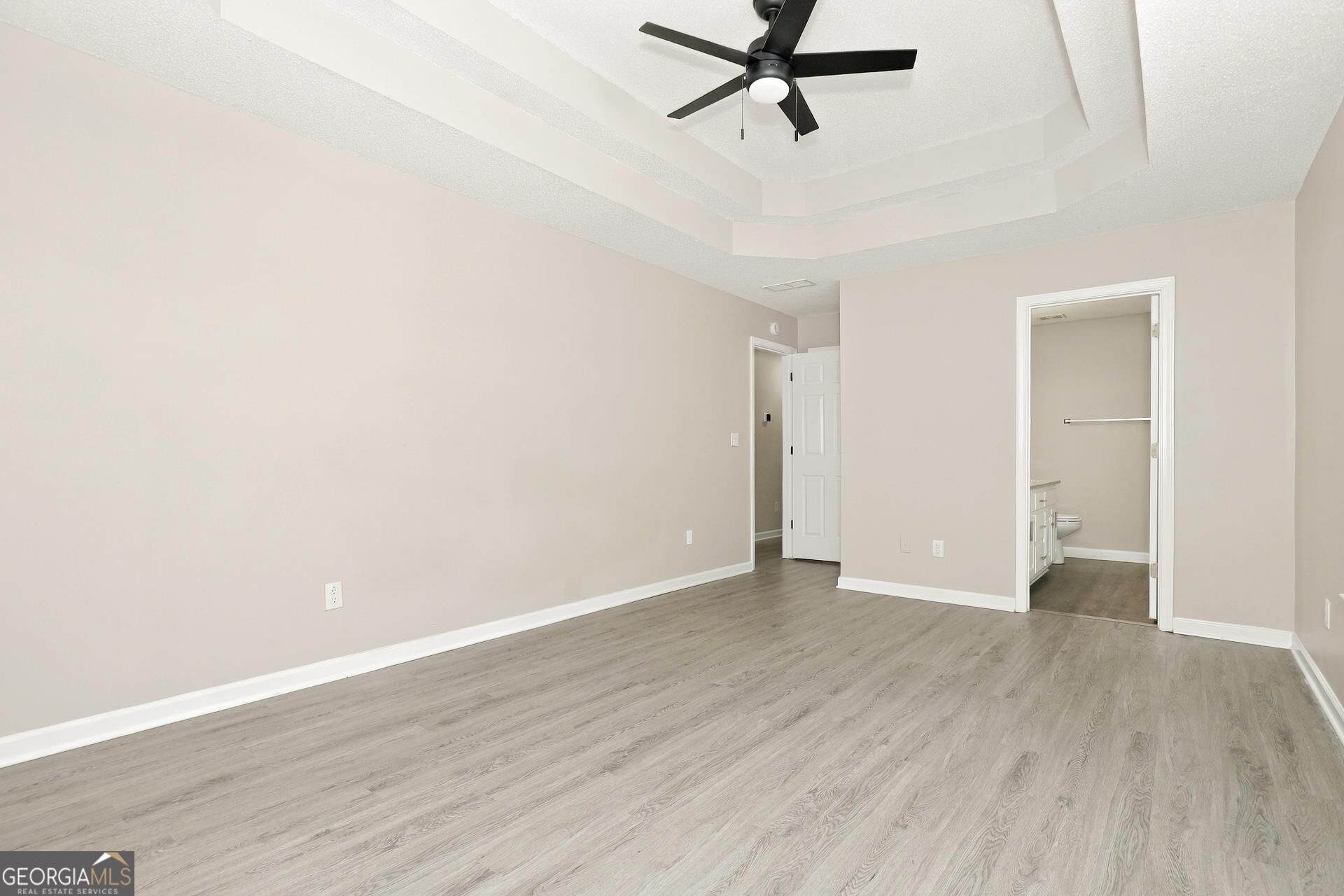 415 Cold Springs Lane Property Photo 11