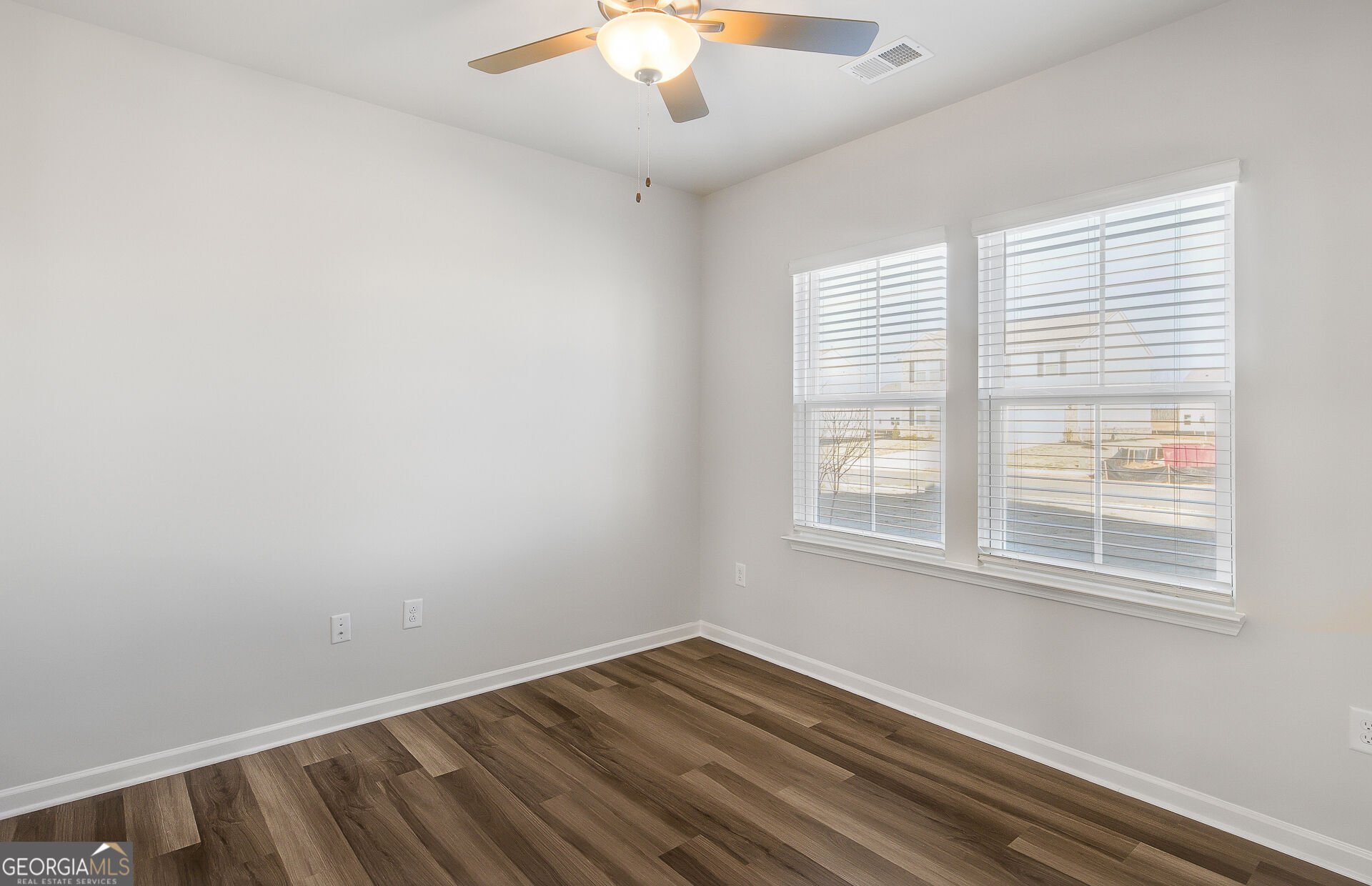 213 Delilah Street Property Photo 5
