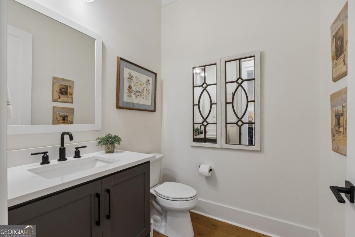9 Fieldstone Court E Property Photo 12