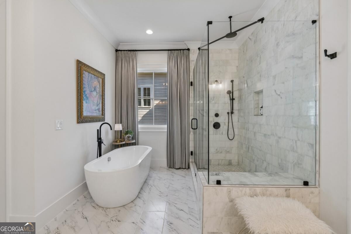 9 Fieldstone Court E Property Photo 16