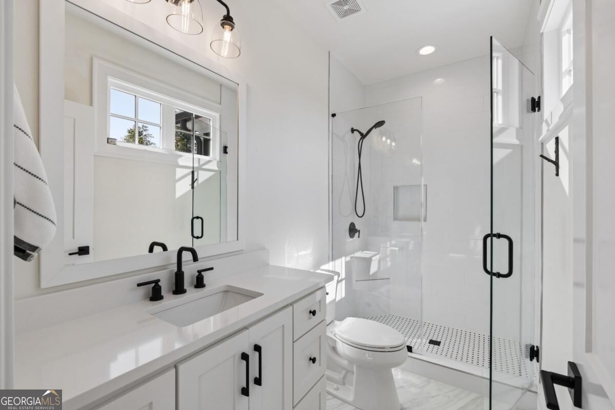 9 Fieldstone Court E Property Photo 18