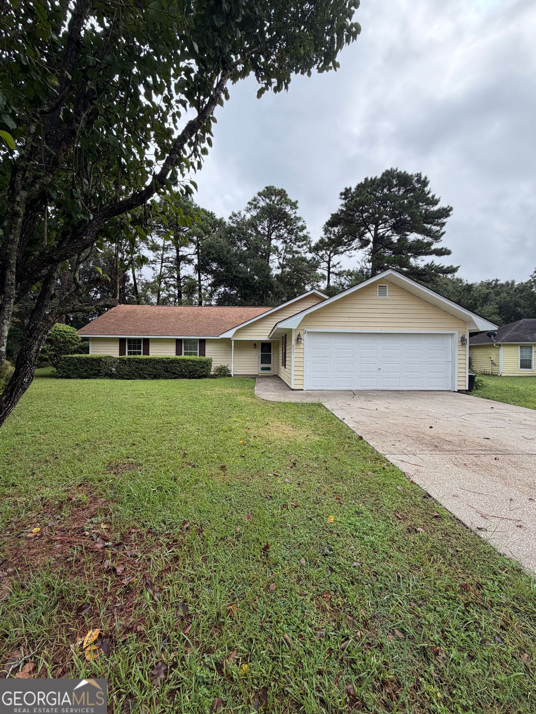 453 Mallard Pointe Drive Property Photo 1