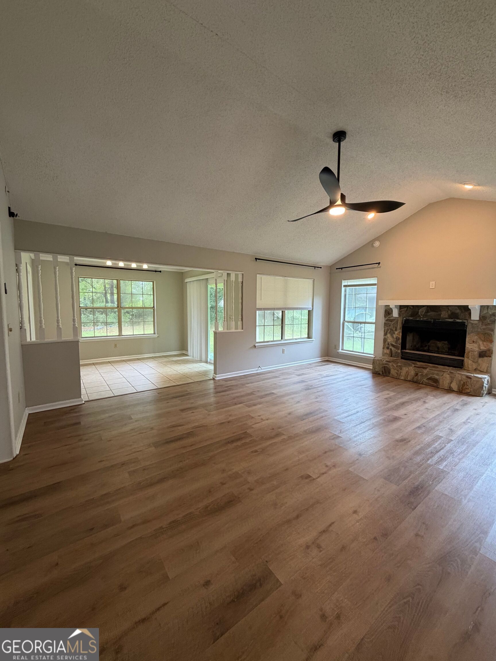 453 Mallard Pointe Drive Property Photo 6