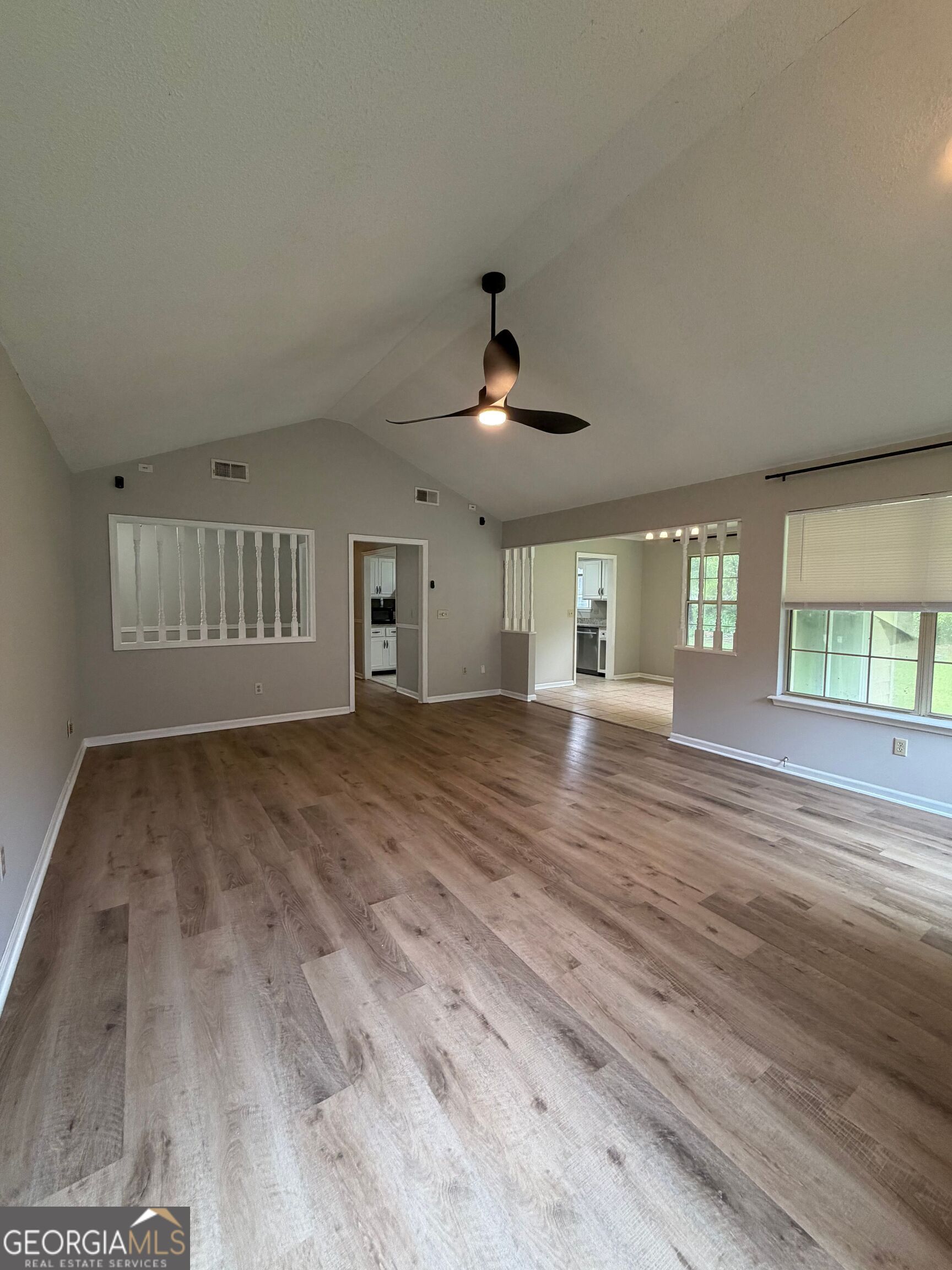 453 Mallard Pointe Drive Property Photo 7