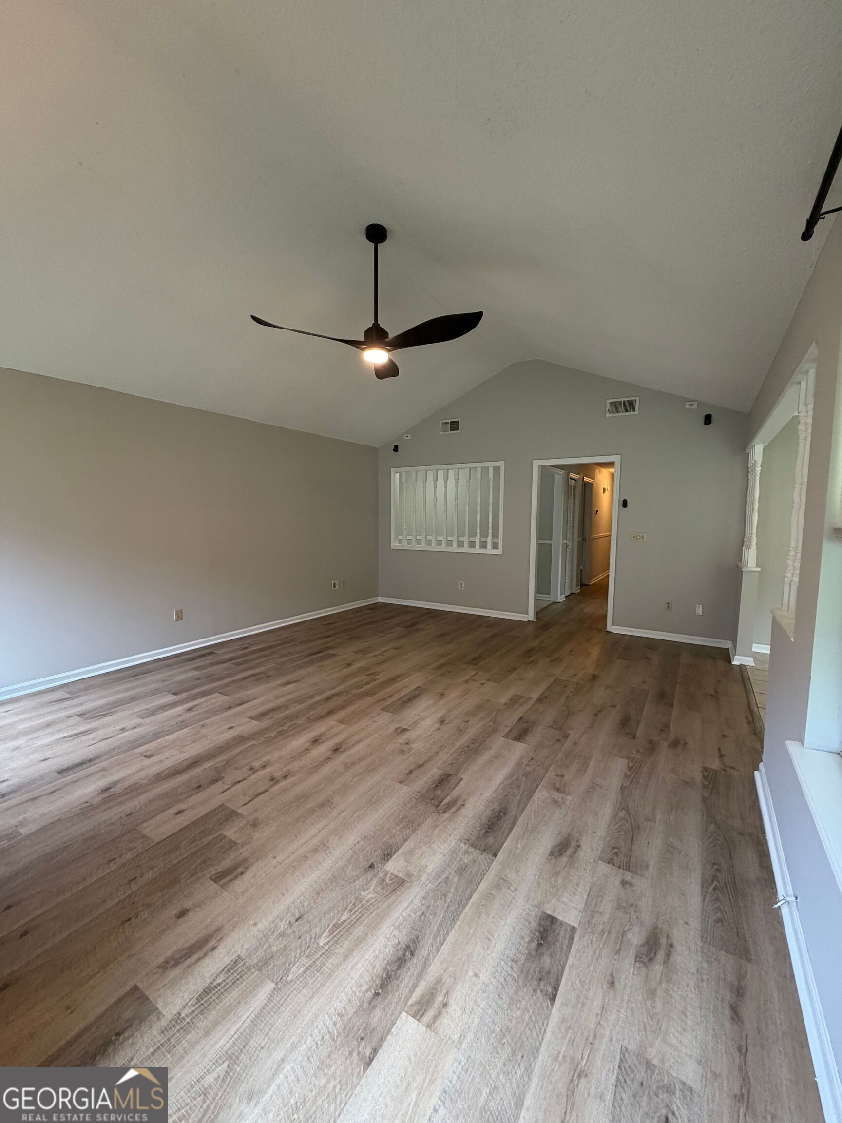 453 Mallard Pointe Drive Property Photo 8