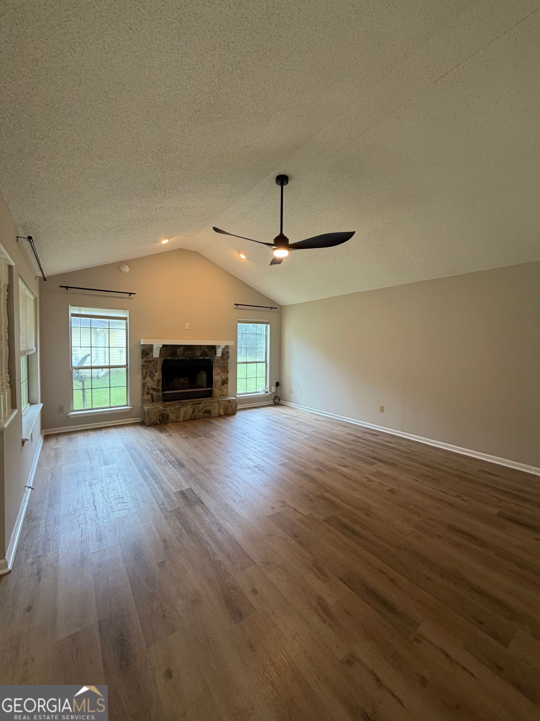 453 Mallard Pointe Drive Property Photo 9