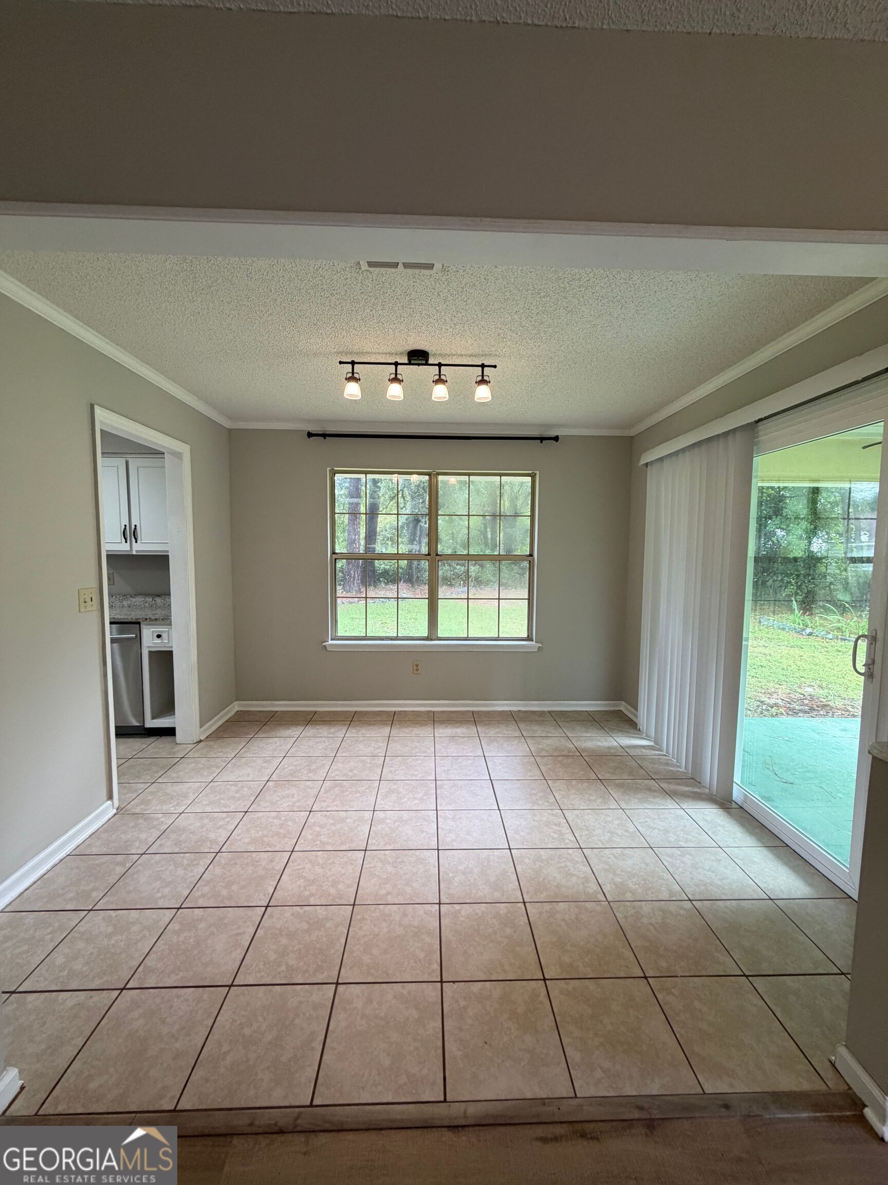 453 Mallard Pointe Drive Property Photo 11