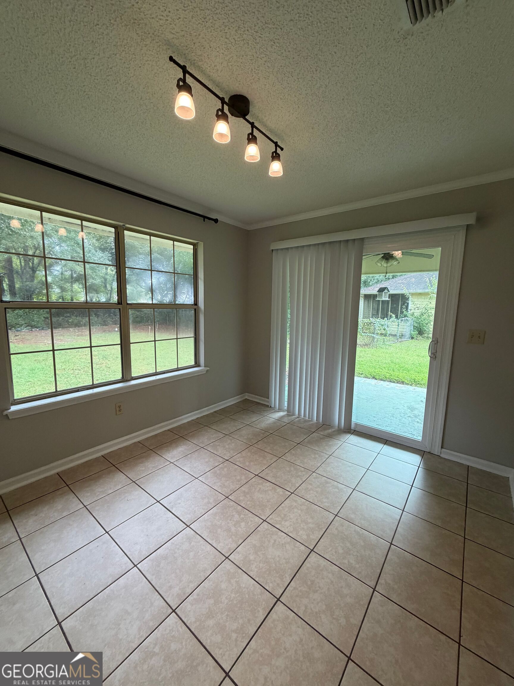 453 Mallard Pointe Drive Property Photo 12