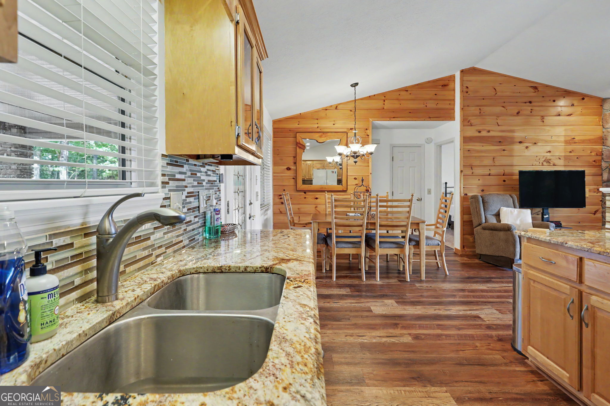 804 Wikle Road Property Photo 9