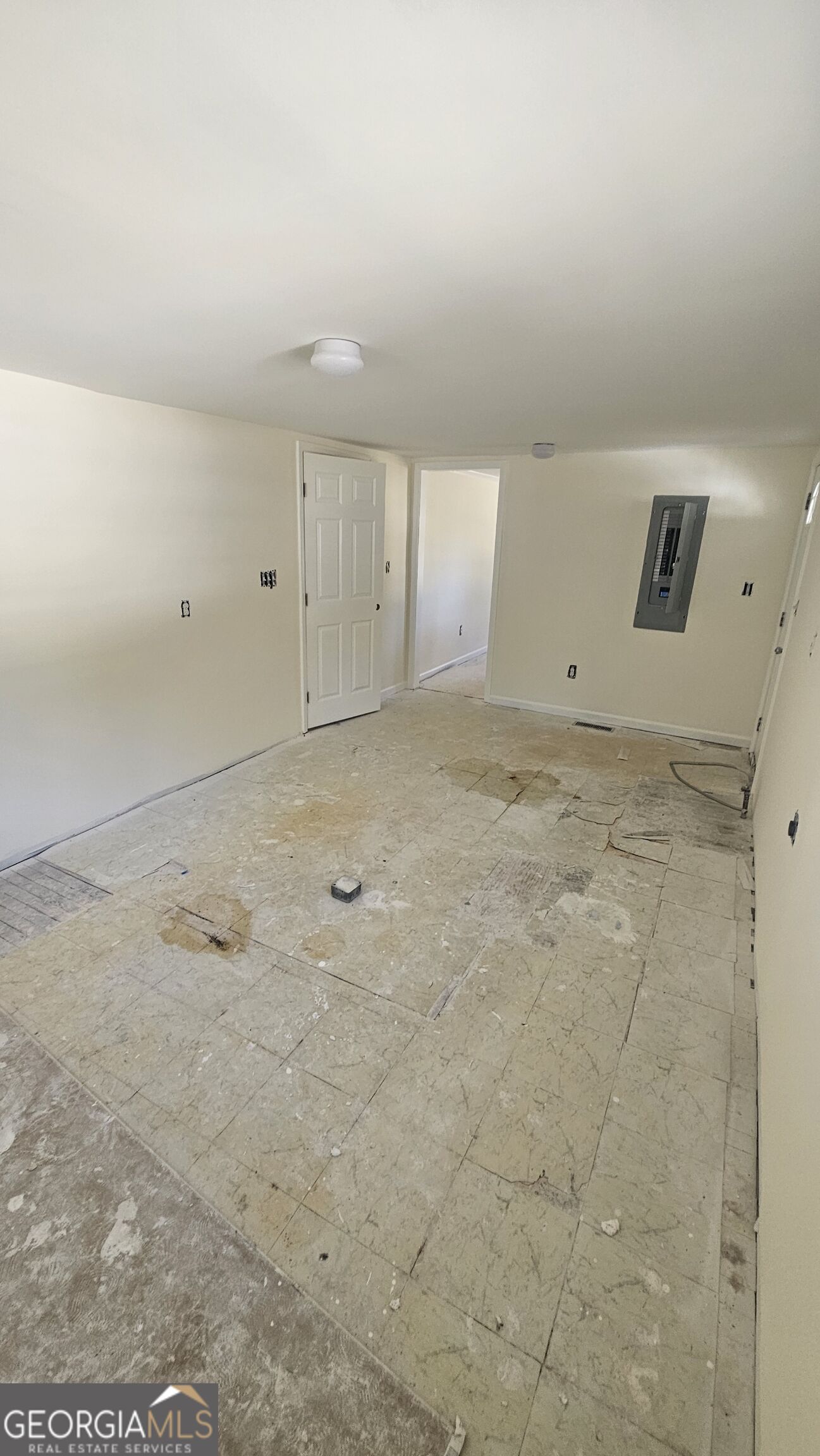 2697 Andy Drive Property Photo 4