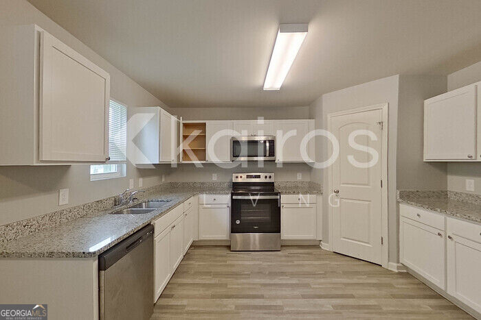 8 Plymouth Court Property Photo 9