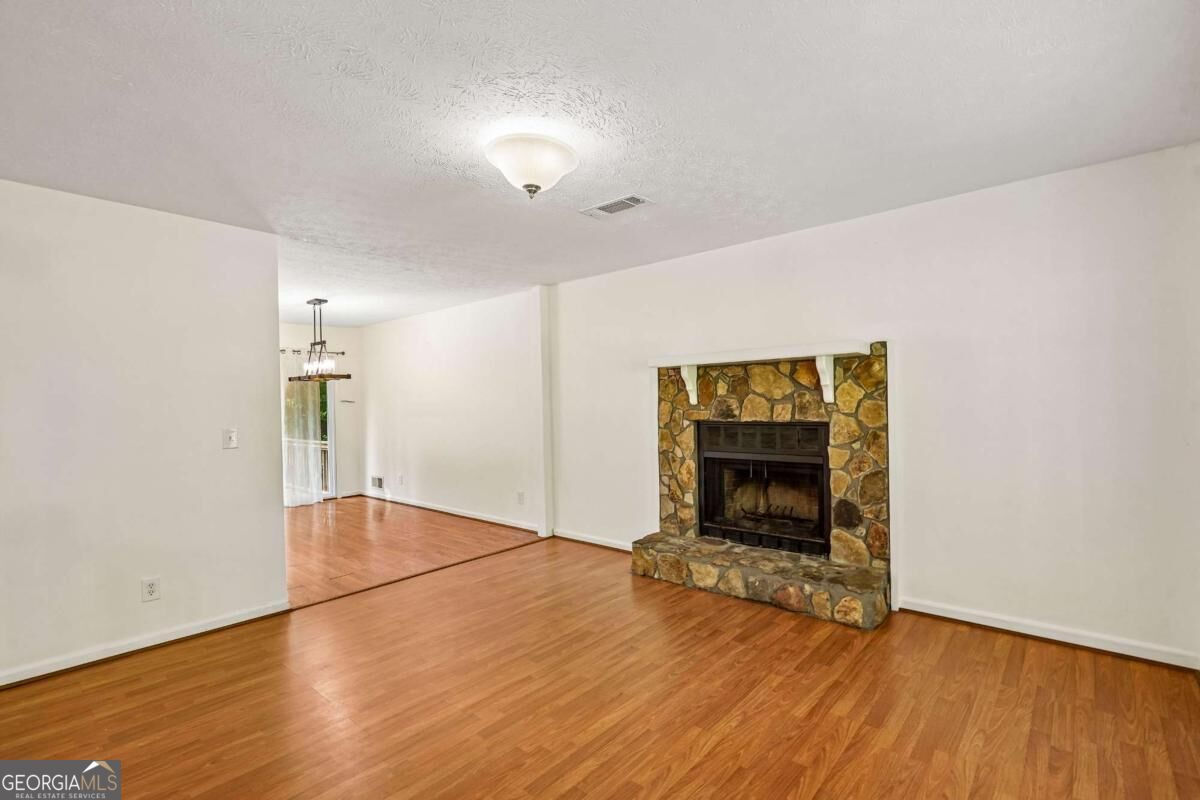 1947 Britt Drive Property Photo 6