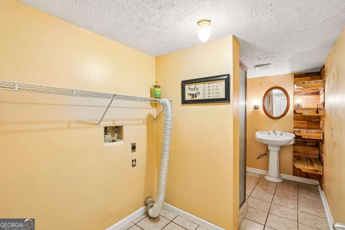 1947 Britt Drive Property Photo 23