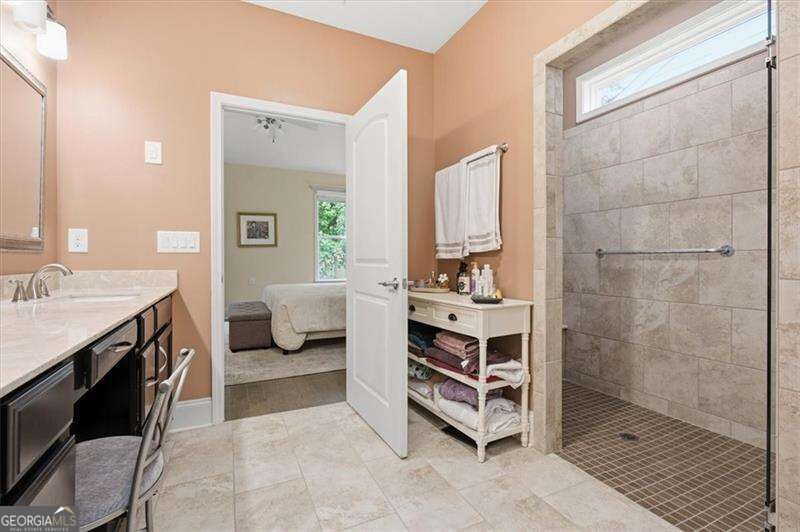 411 Garran Walk Property Photo 16