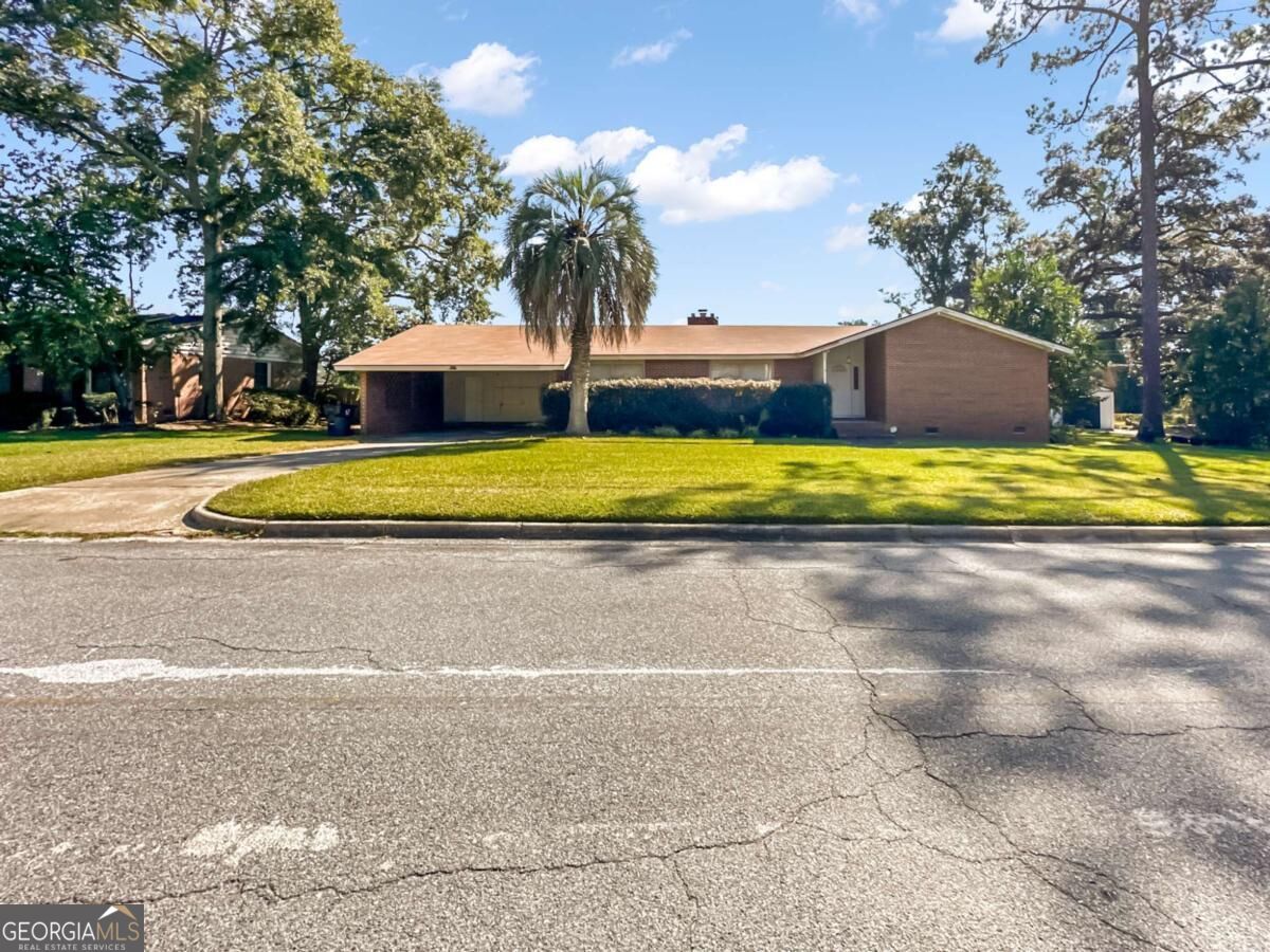 5011 Peachtree Street Property Photo 1