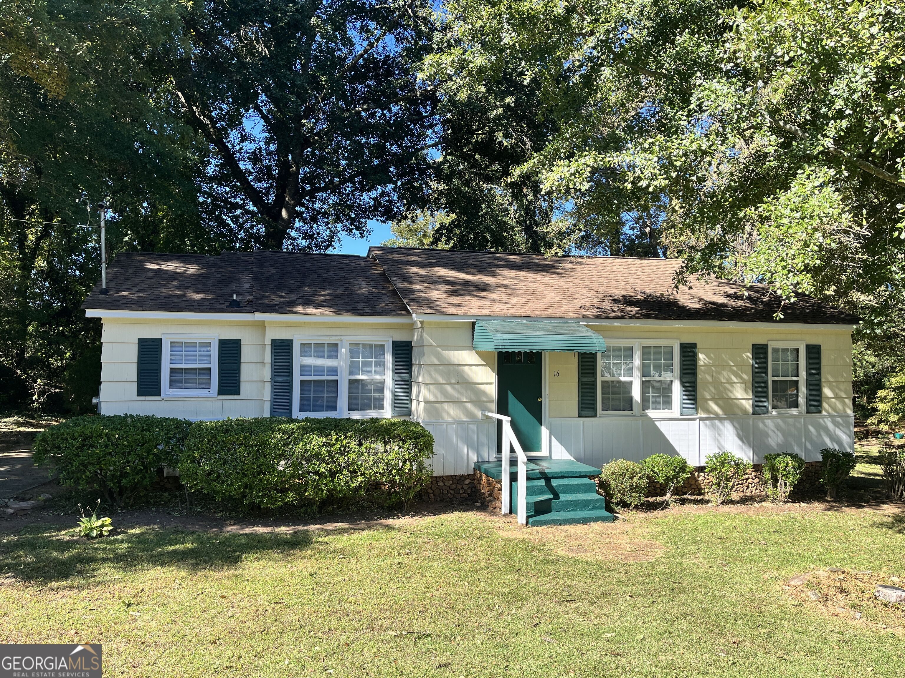 16 Ozmore Street Property Photo 1