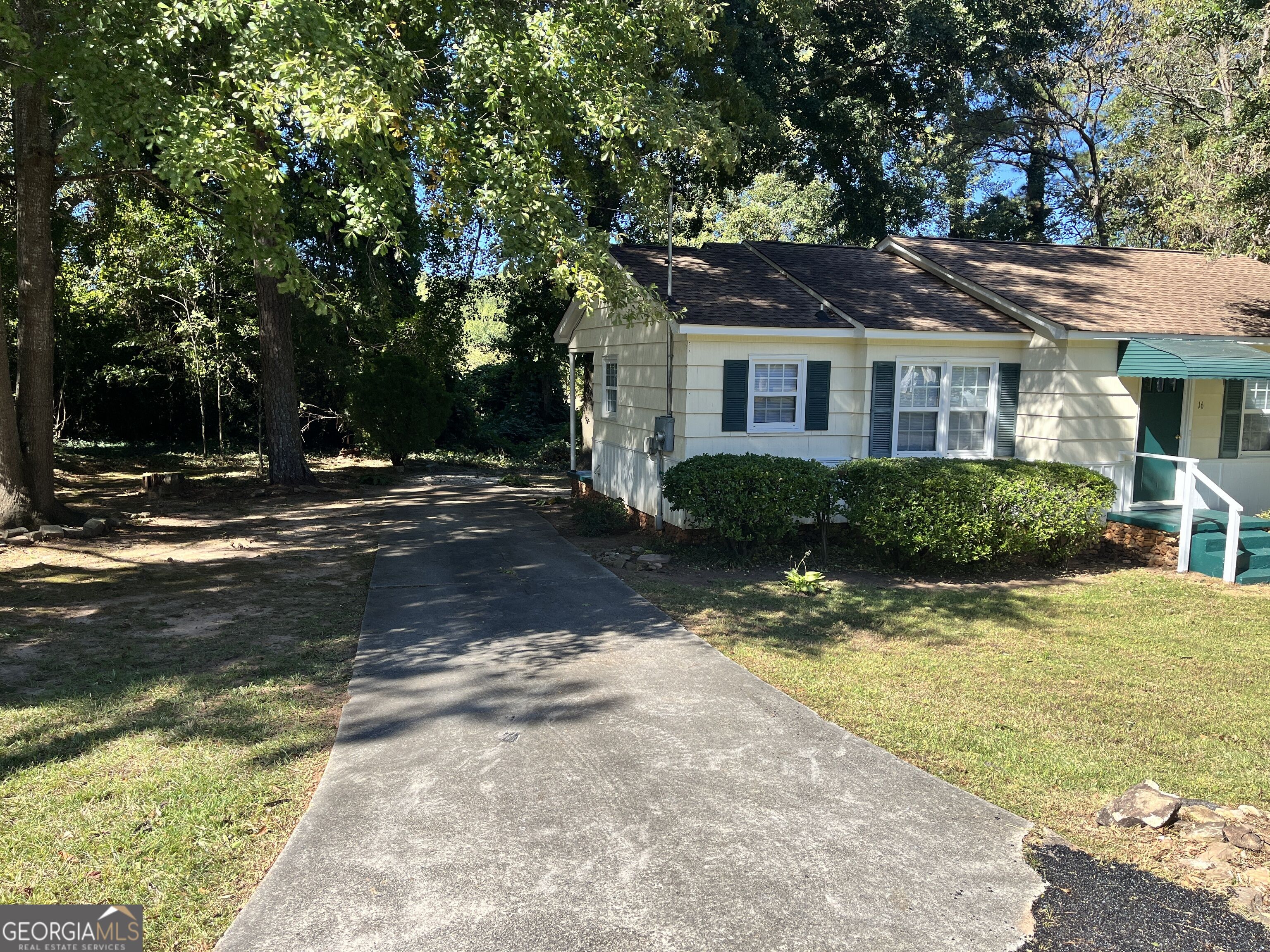 16 Ozmore Street Property Photo 3