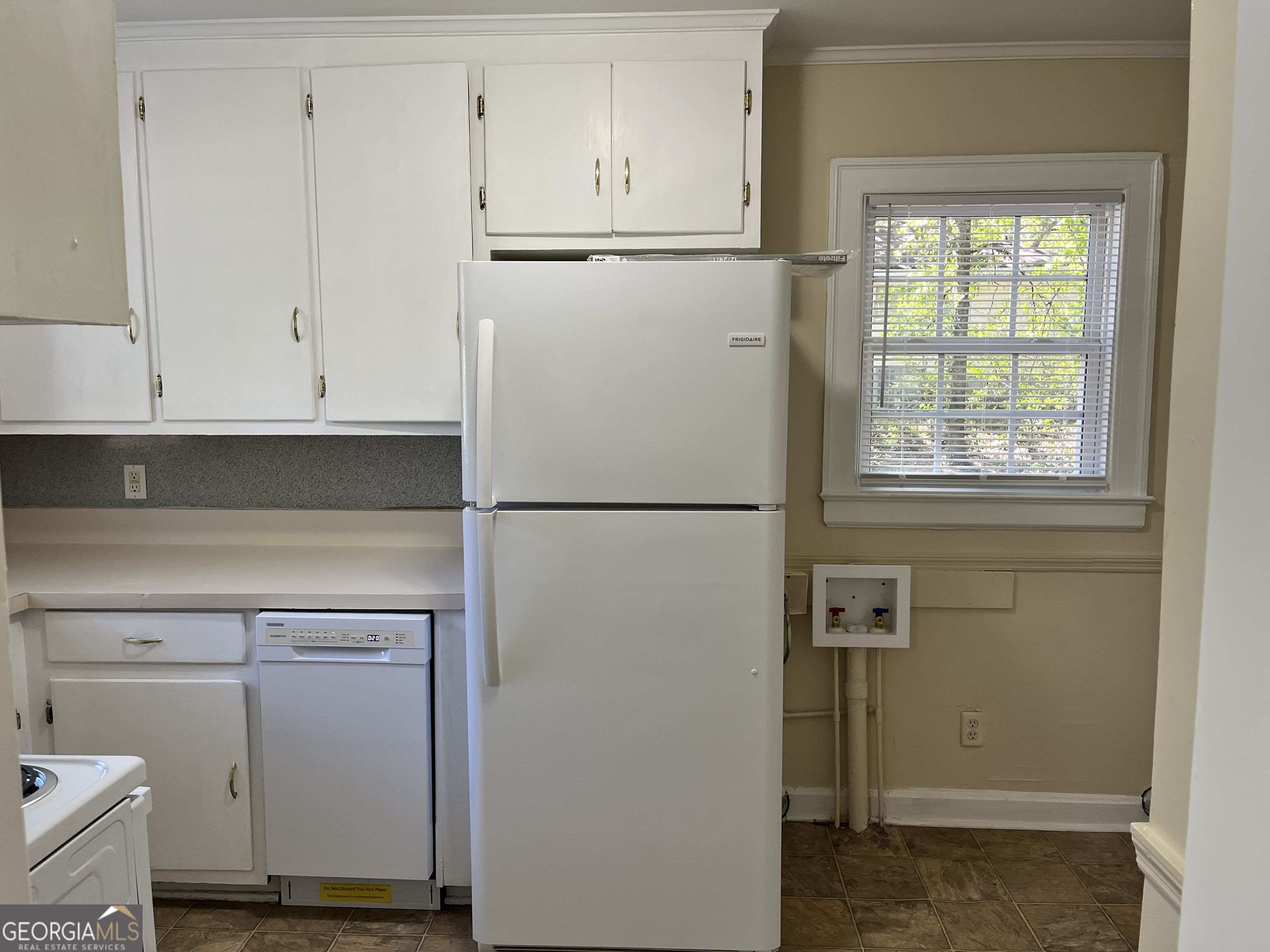 16 Ozmore Street Property Photo 10