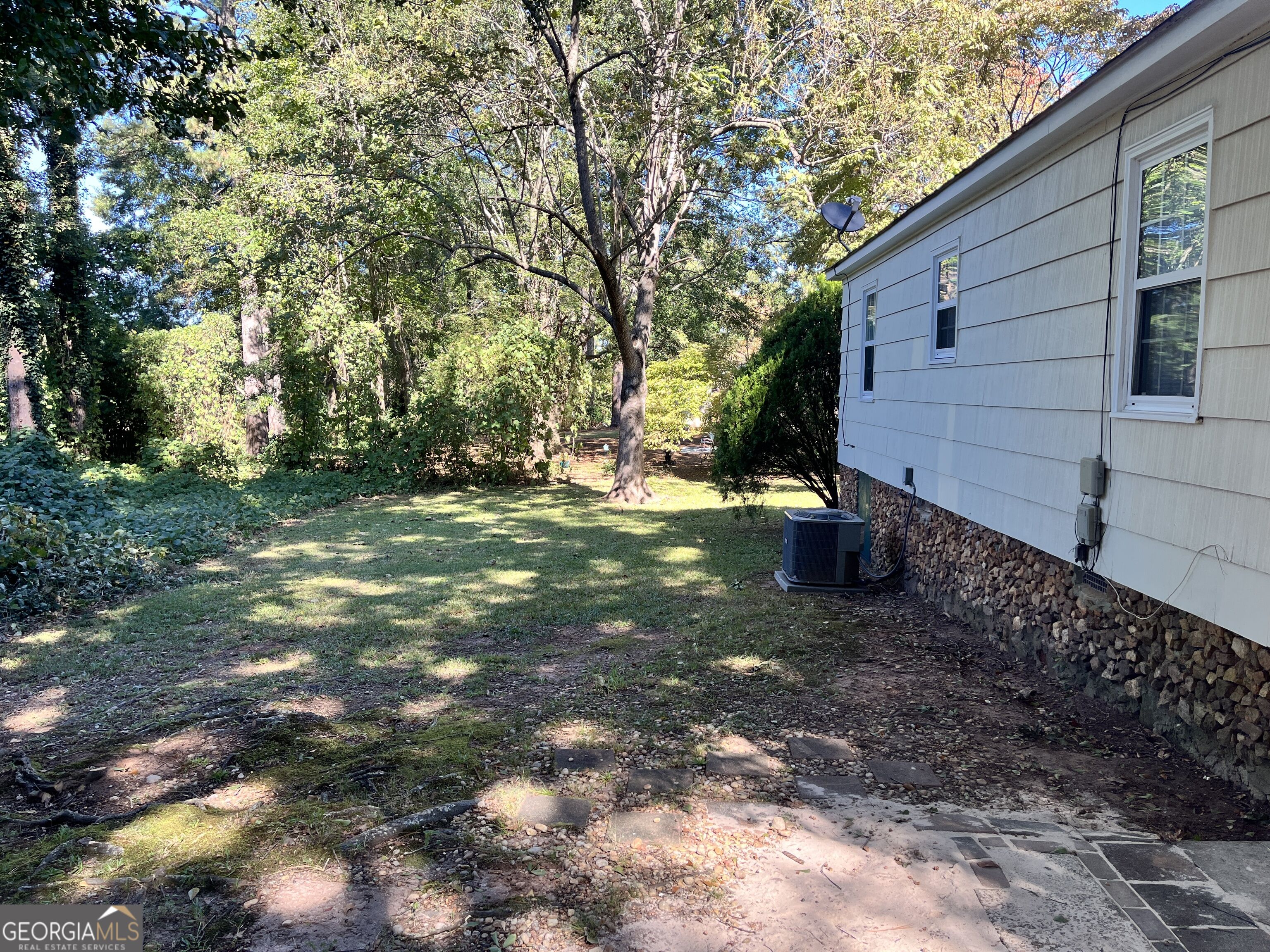 16 Ozmore Street Property Photo 26