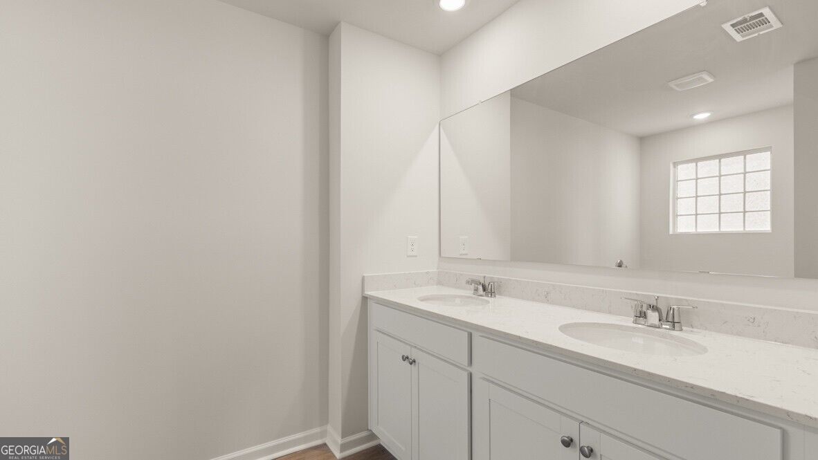 228 Lower Dogwood Court Property Photo 20