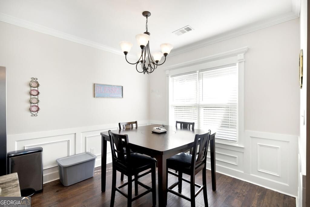 106 Wenlock Circle Property Photo 17