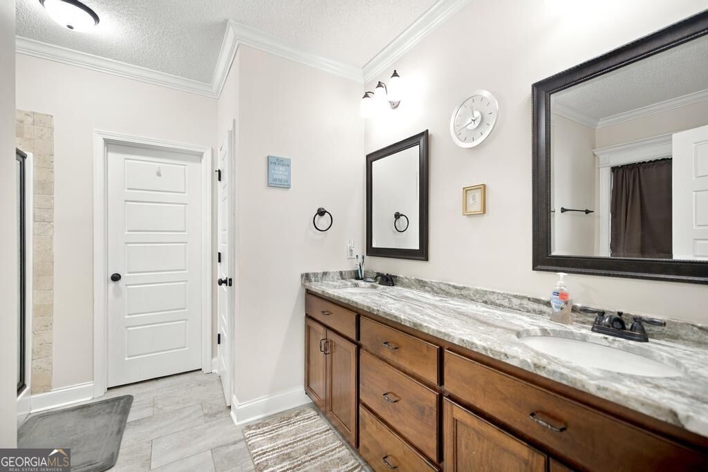 106 Wenlock Circle Property Photo 24