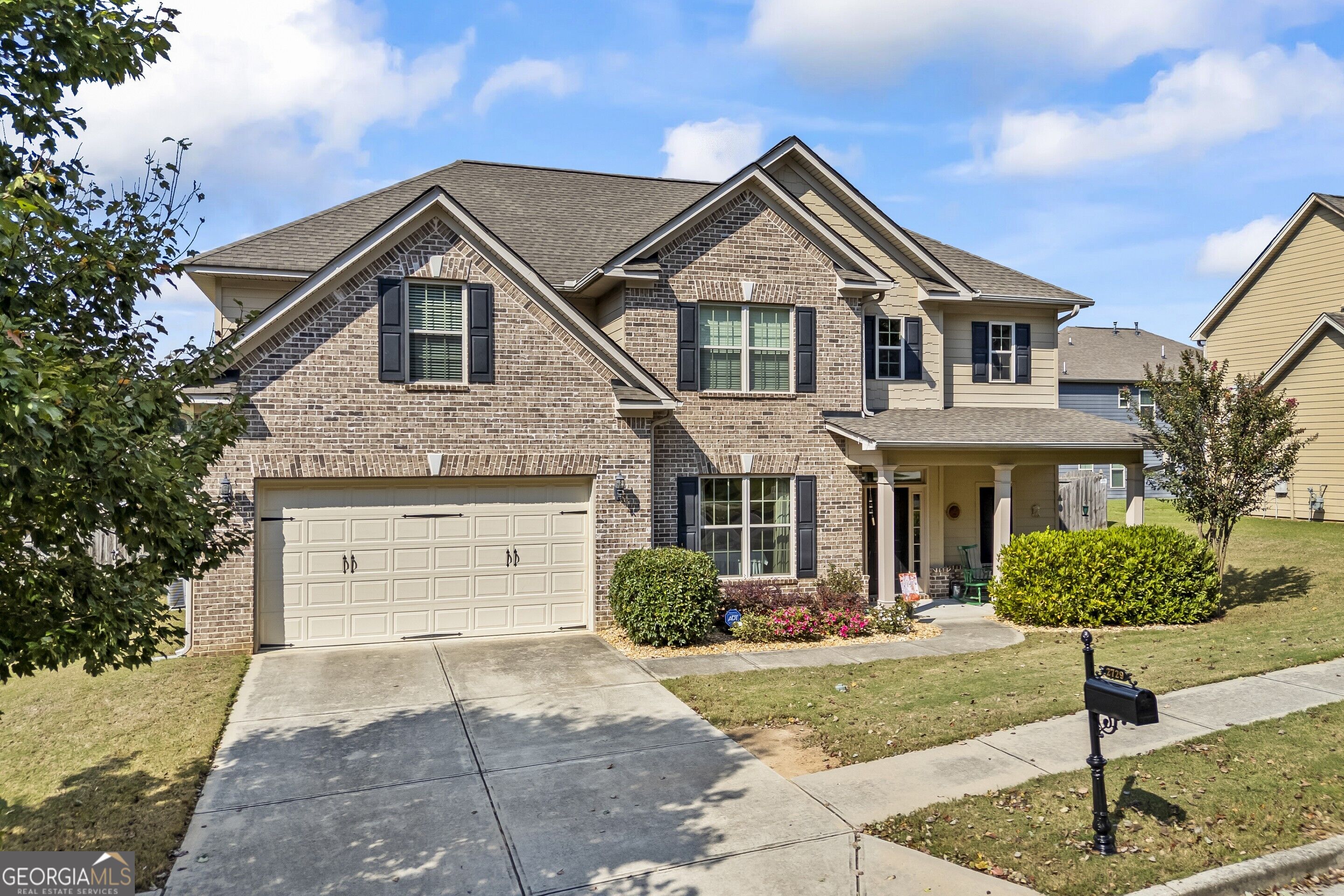2729 Oakberry Drive Property Photo 1