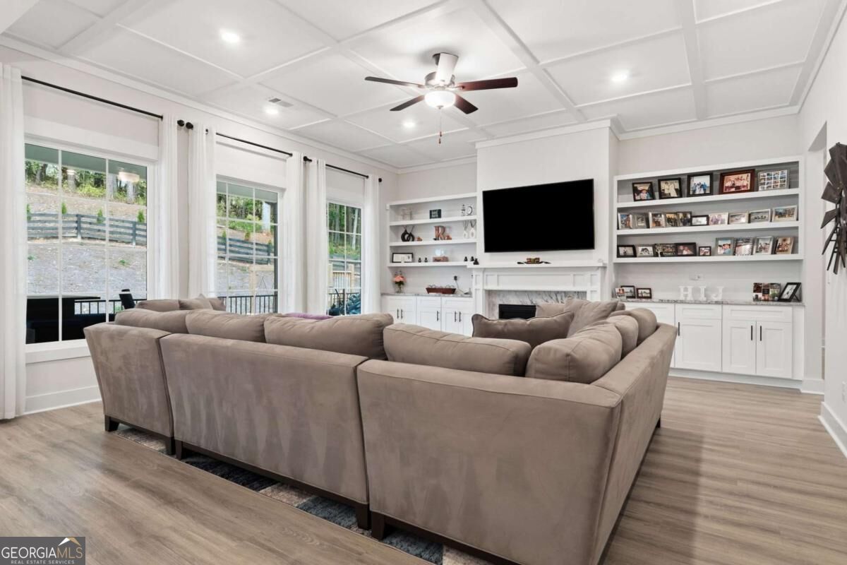 884 Oxford Road Property Photo 10
