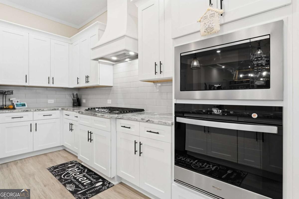 884 Oxford Road Property Photo 18