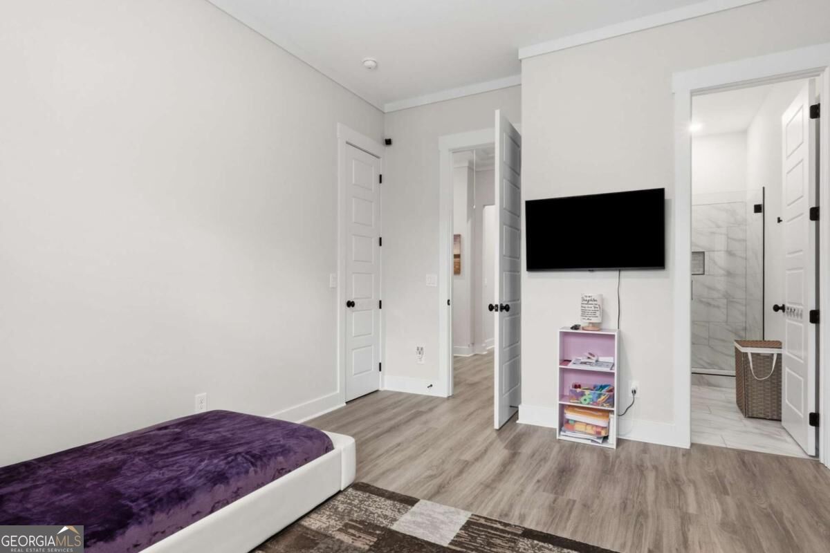 884 Oxford Road Property Photo 28