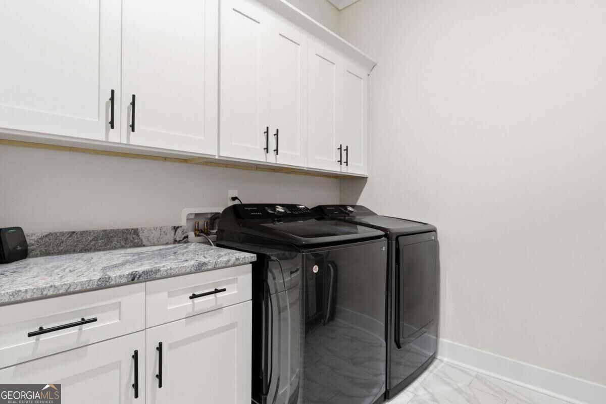 884 Oxford Road Property Photo 41