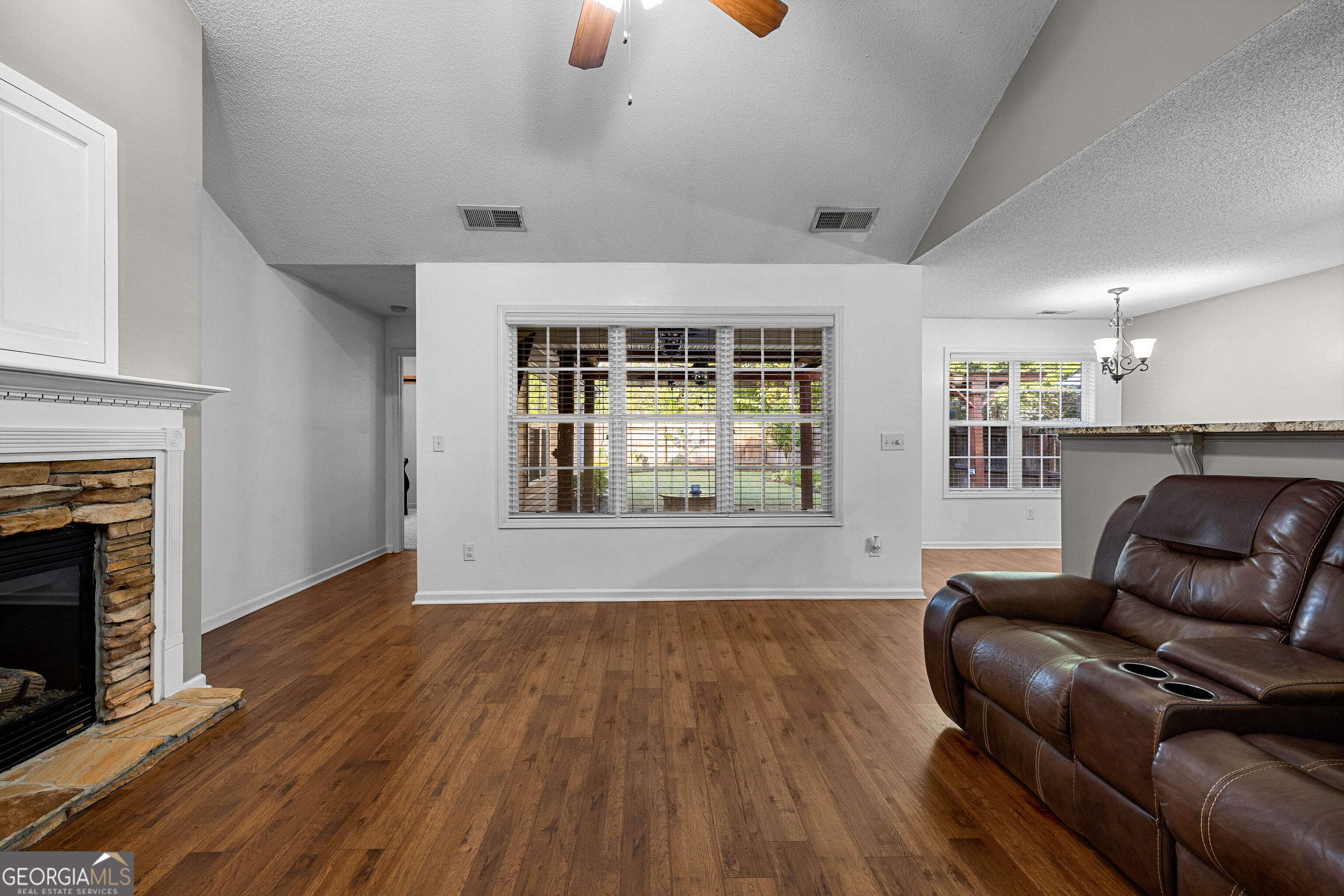 26 Belltree Circle Property Photo 3