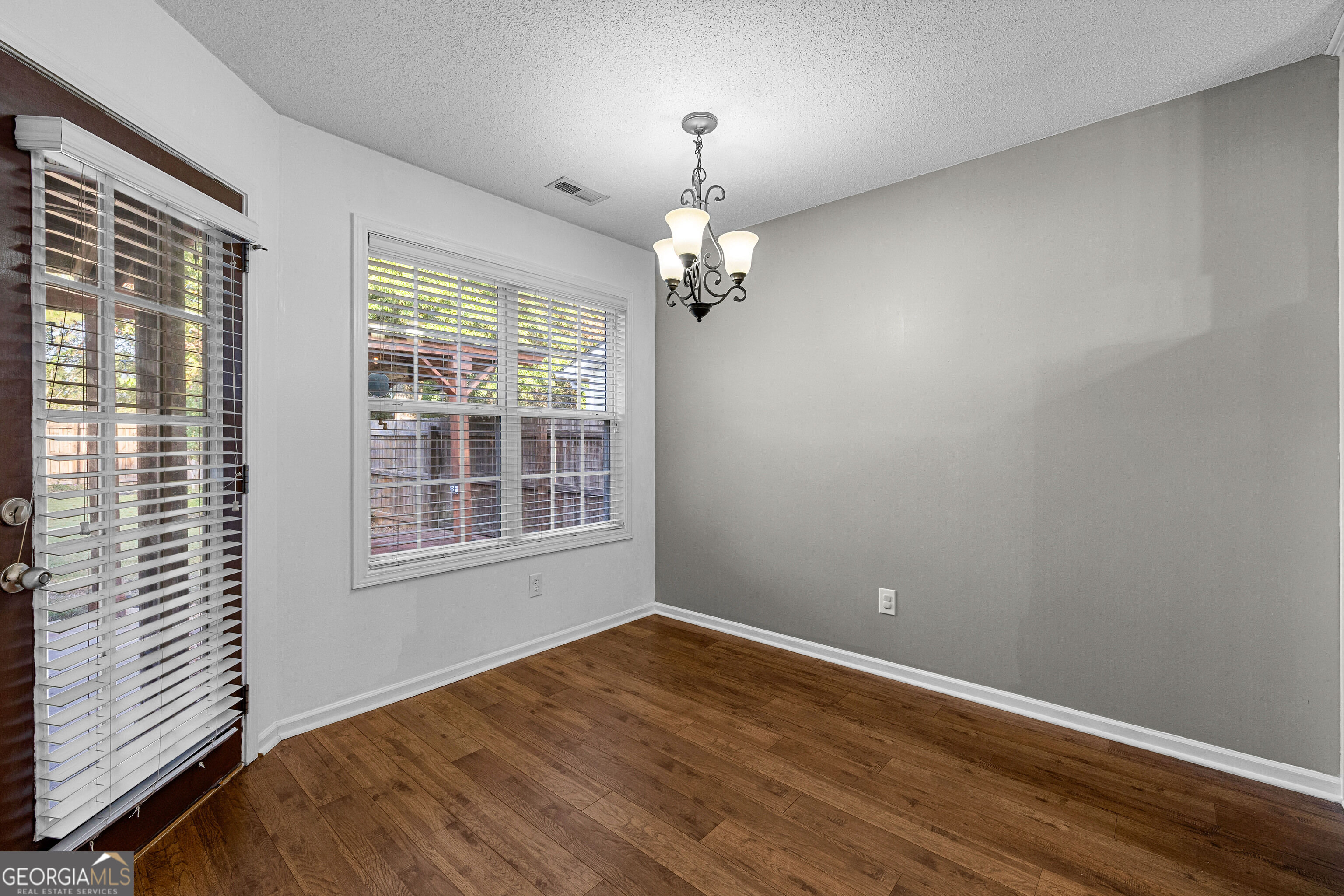 26 Belltree Circle Property Photo 11