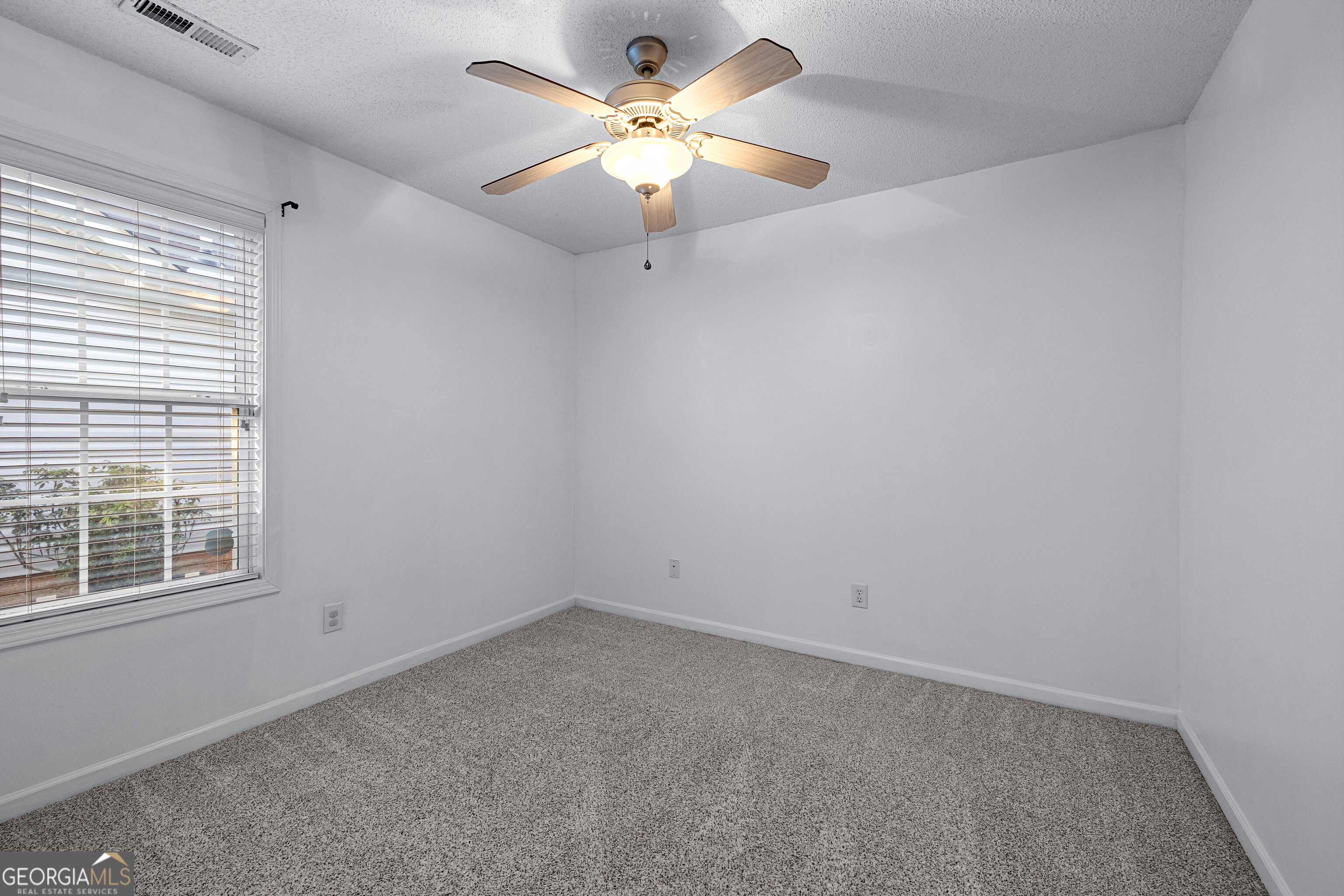 26 Belltree Circle Property Photo 23