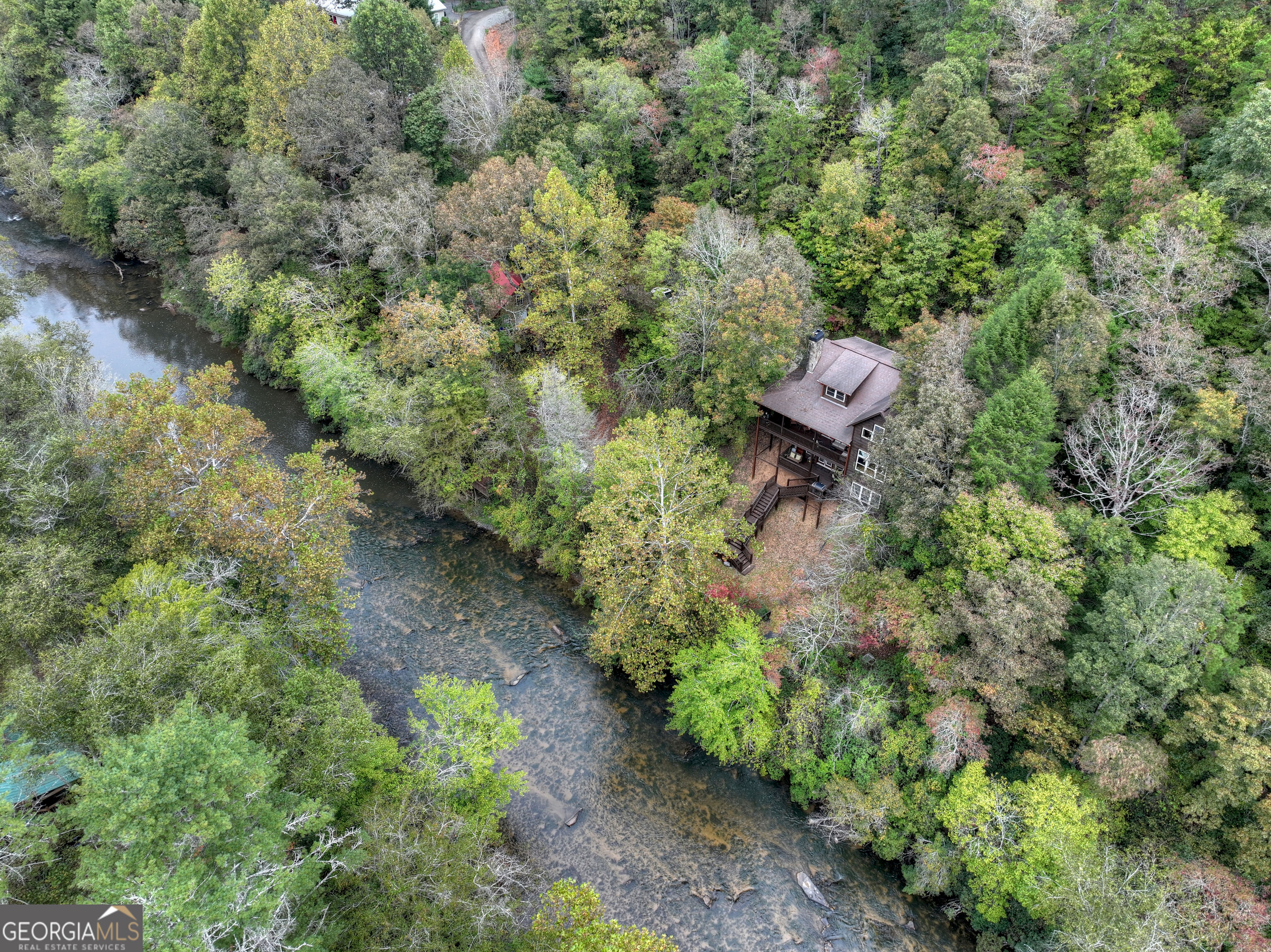 633 Riverfront Drive Property Photo 3
