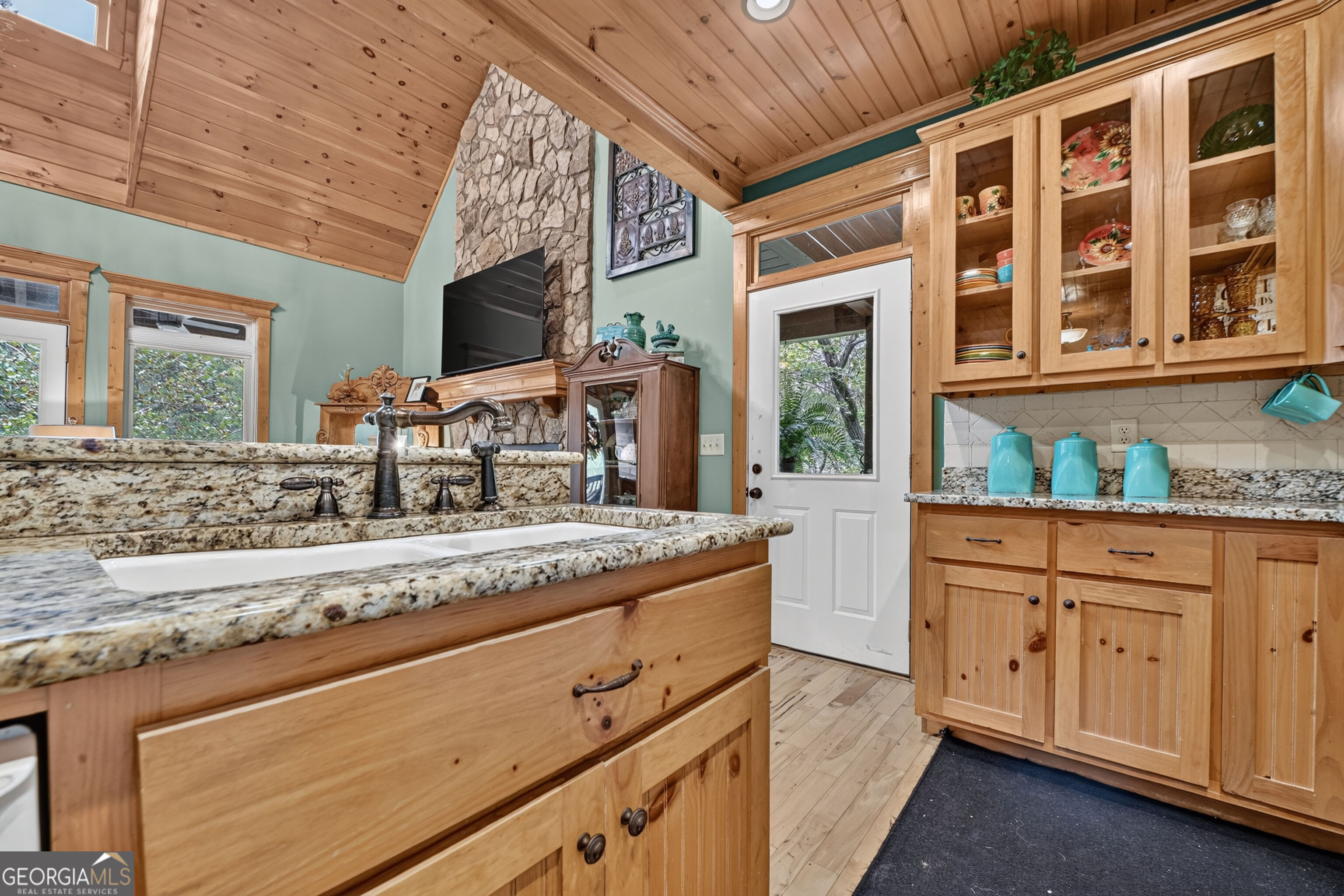 633 Riverfront Drive Property Photo 16