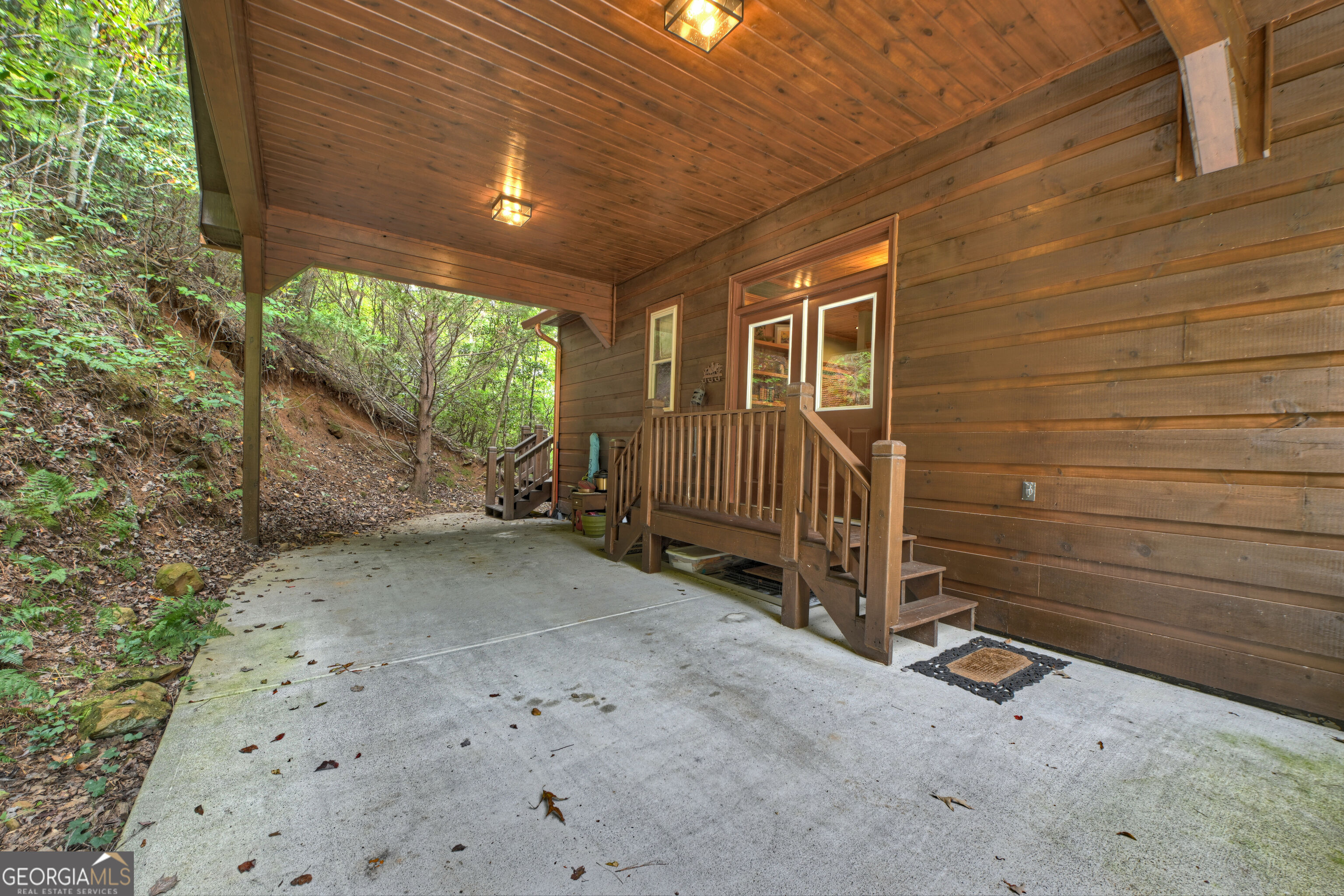 633 Riverfront Drive Property Photo 38