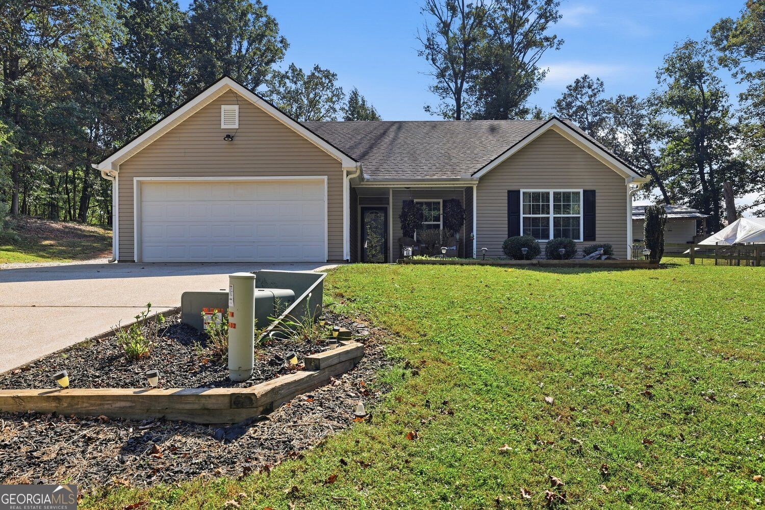 44 Oakmont Drive Property Photo 1
