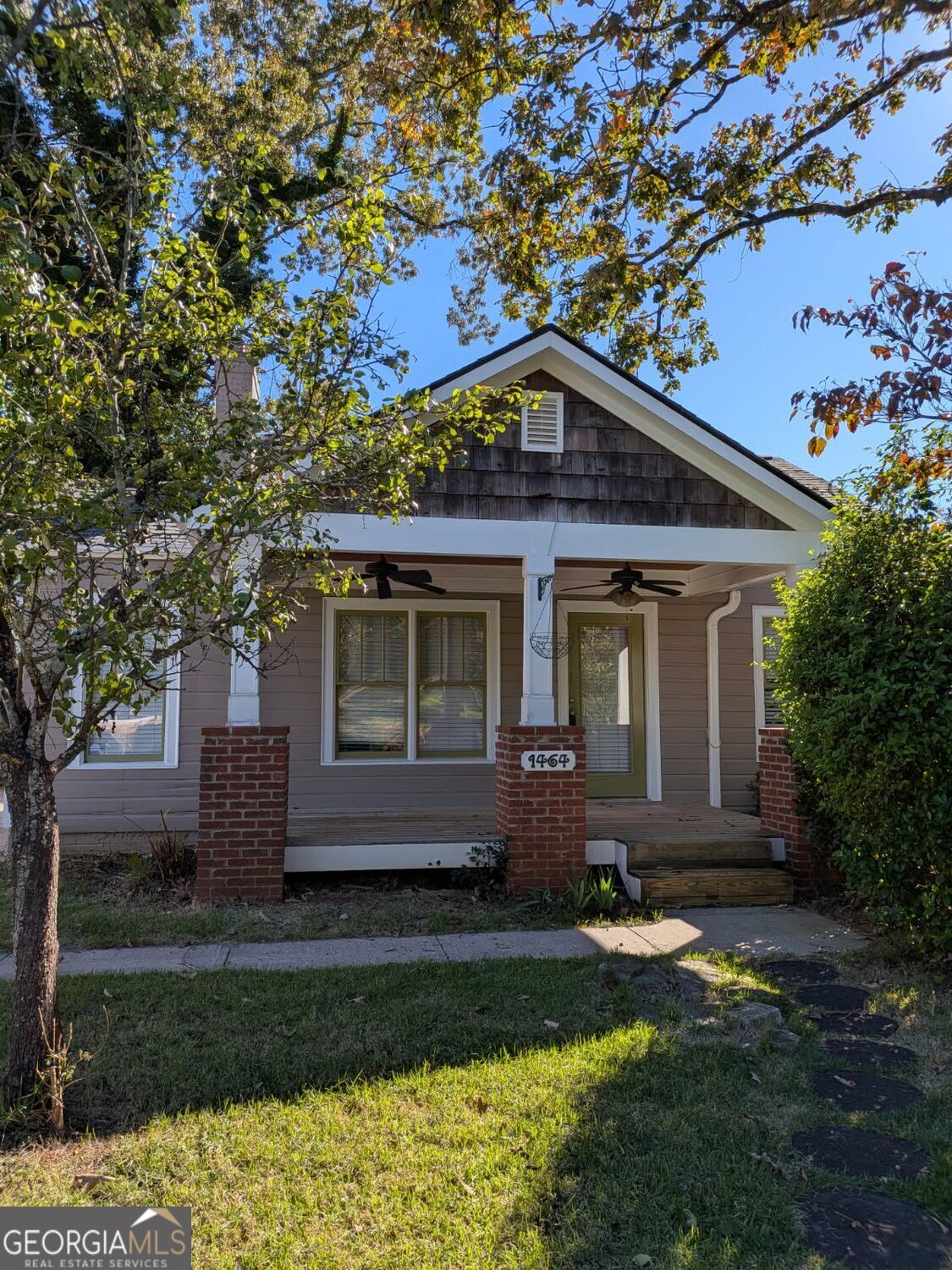 1464 Hawthorne Way Property Photo 1