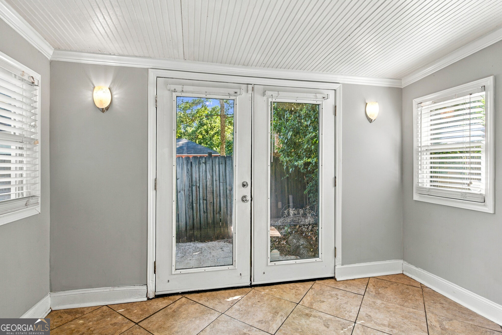 1464 Hawthorne Way Property Photo 15