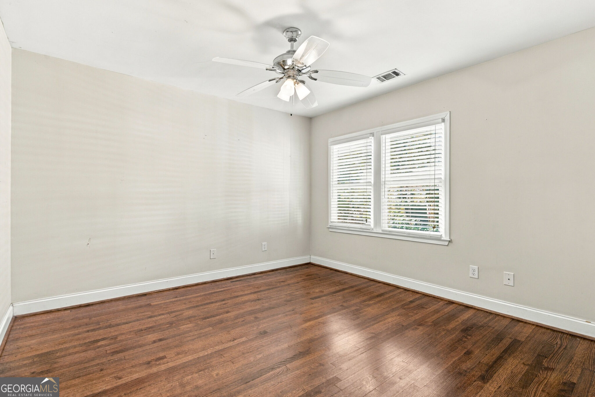 1464 Hawthorne Way Property Photo 17