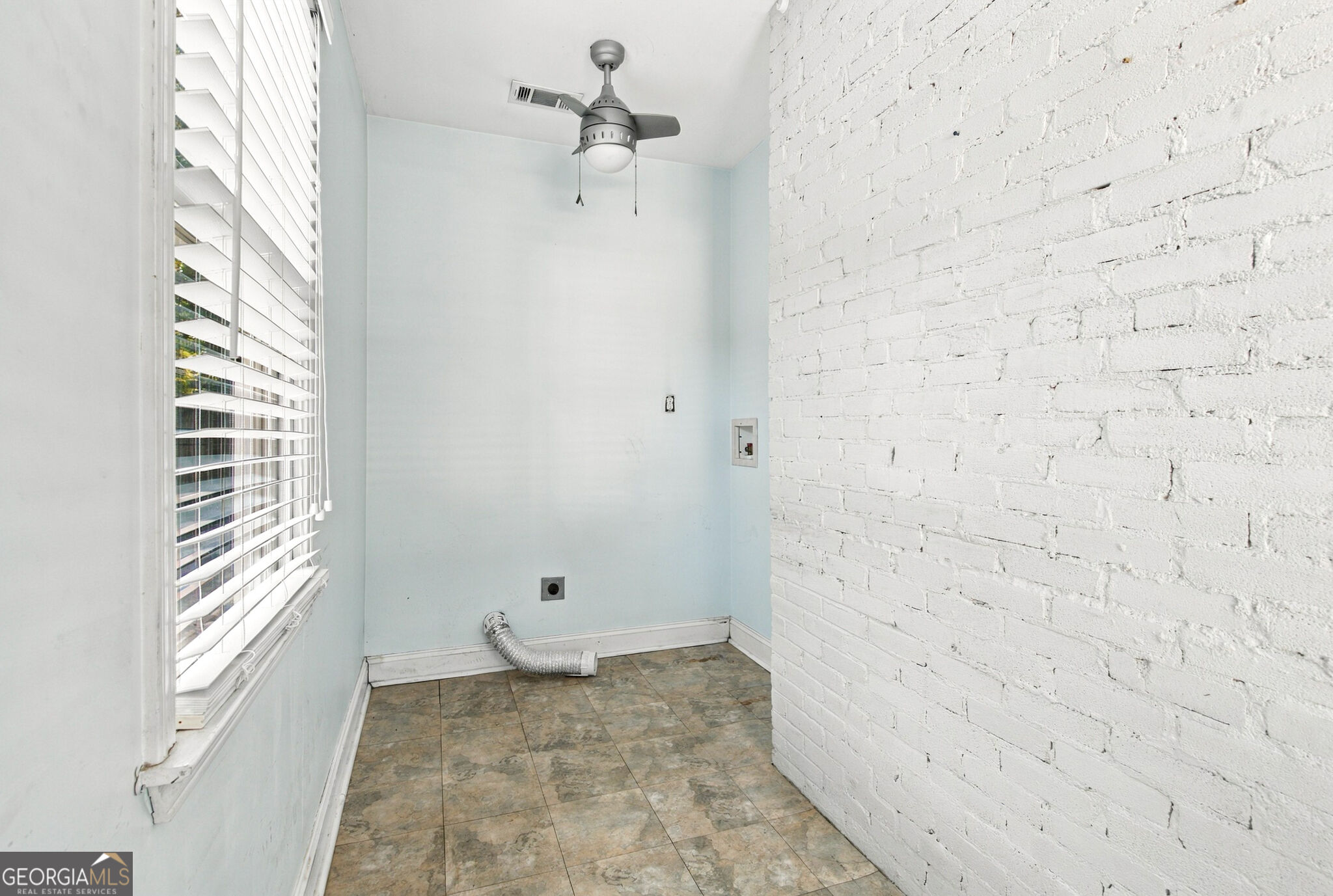 1464 Hawthorne Way Property Photo 28