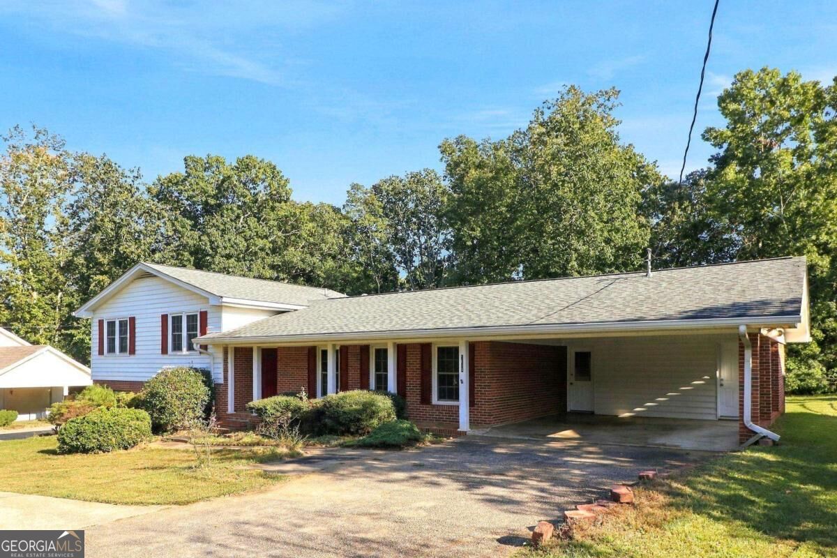 5639 Stewart Mill Road Property Photo 1