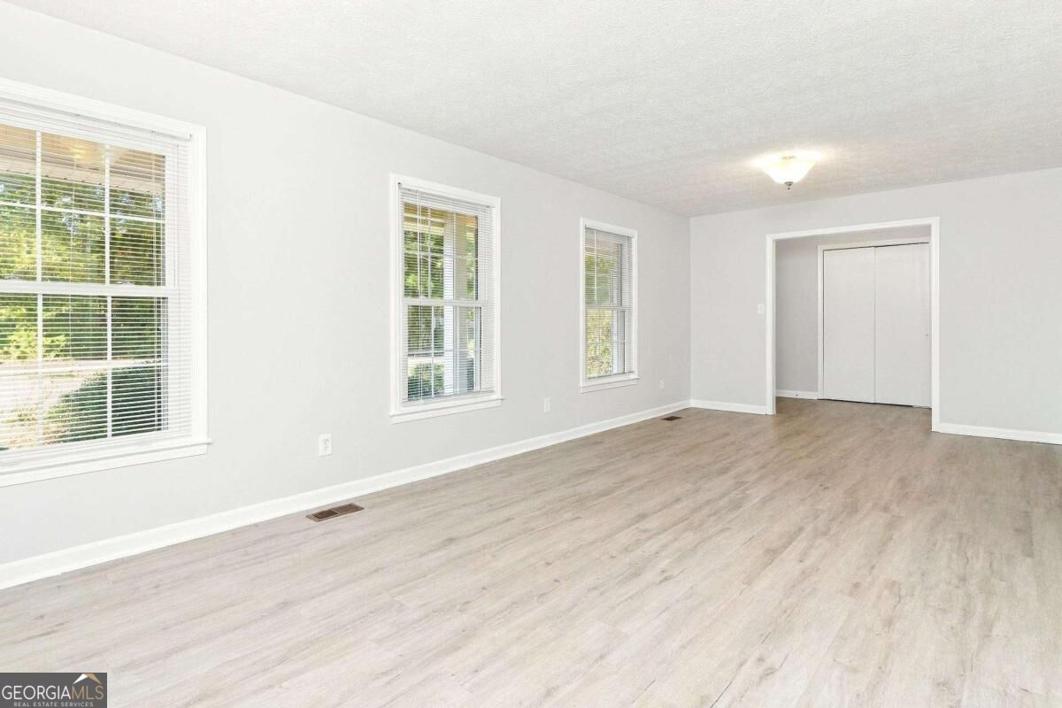 5639 Stewart Mill Road Property Photo 6