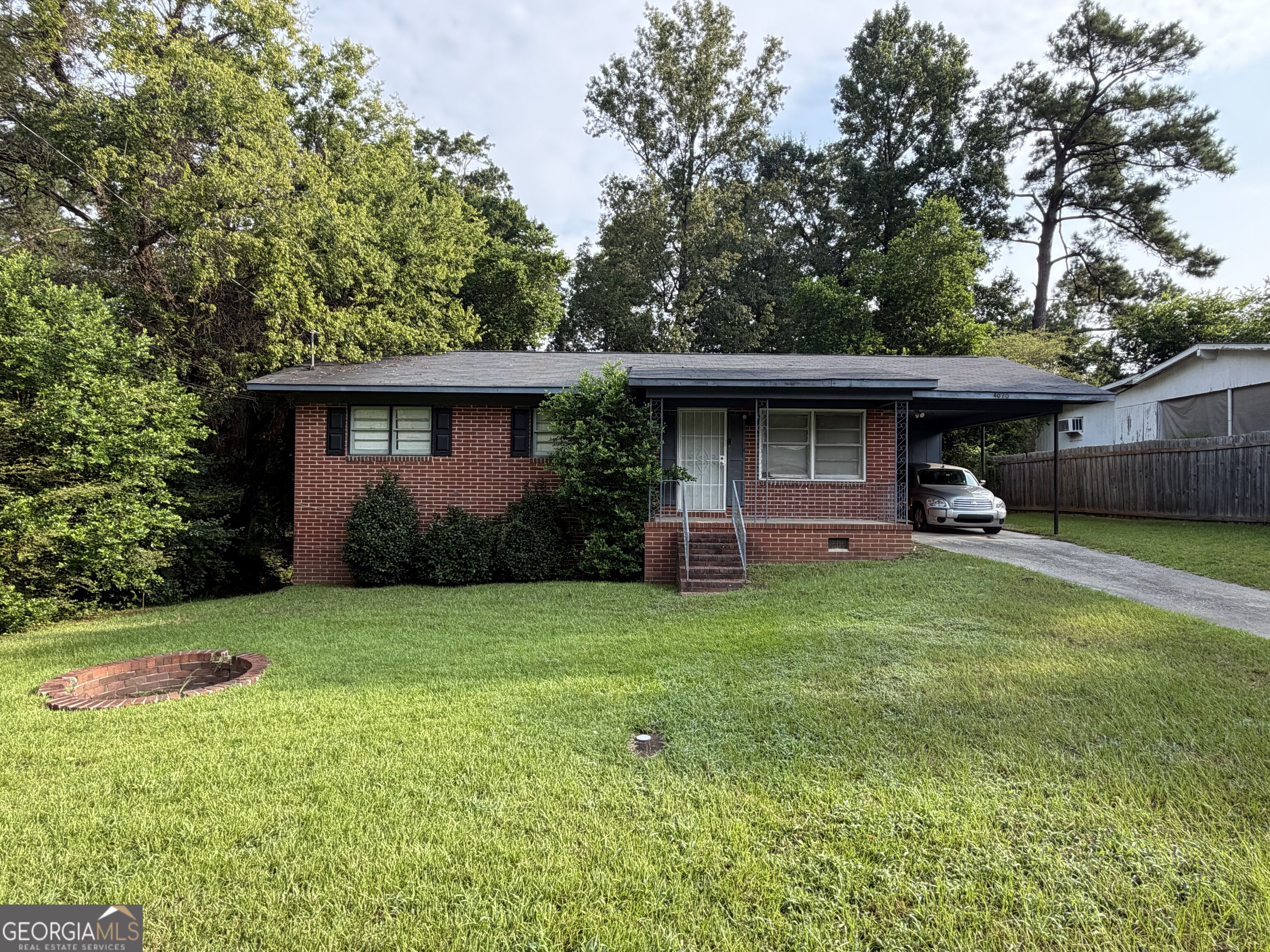 4020 Lindwood Drive Property Photo 1