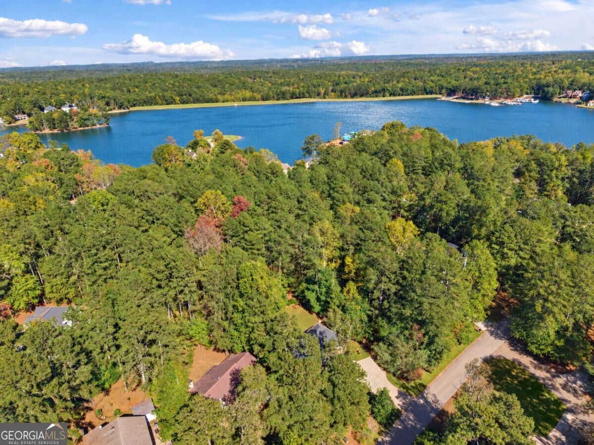 1087 Magnolia Drive Property Photo 3