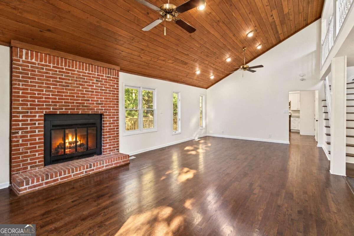1087 Magnolia Drive Property Photo 8