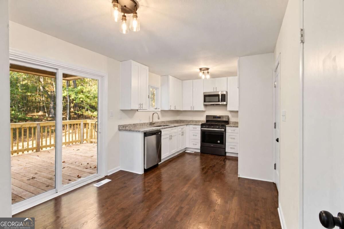 1087 Magnolia Drive Property Photo 12