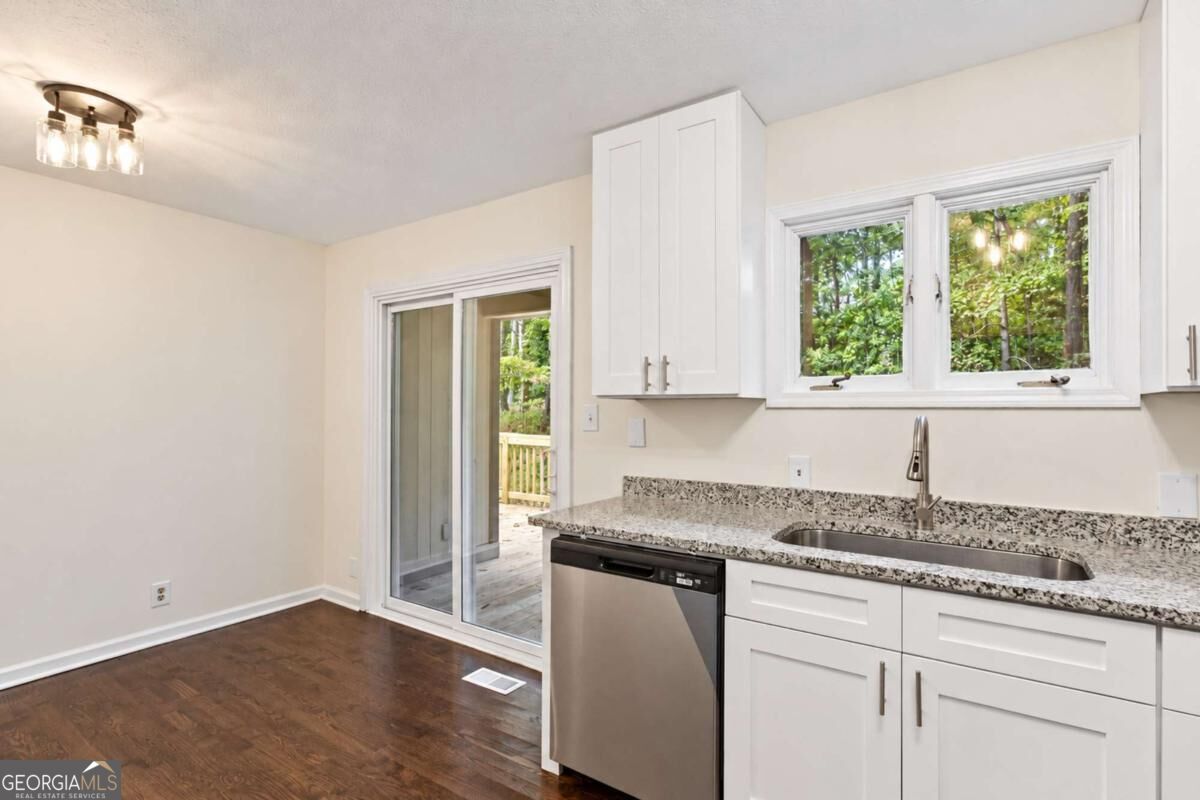 1087 Magnolia Drive Property Photo 14