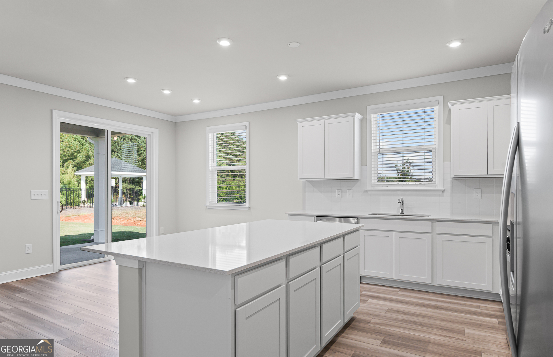 280 Nesta Grove Drive Property Photo 14